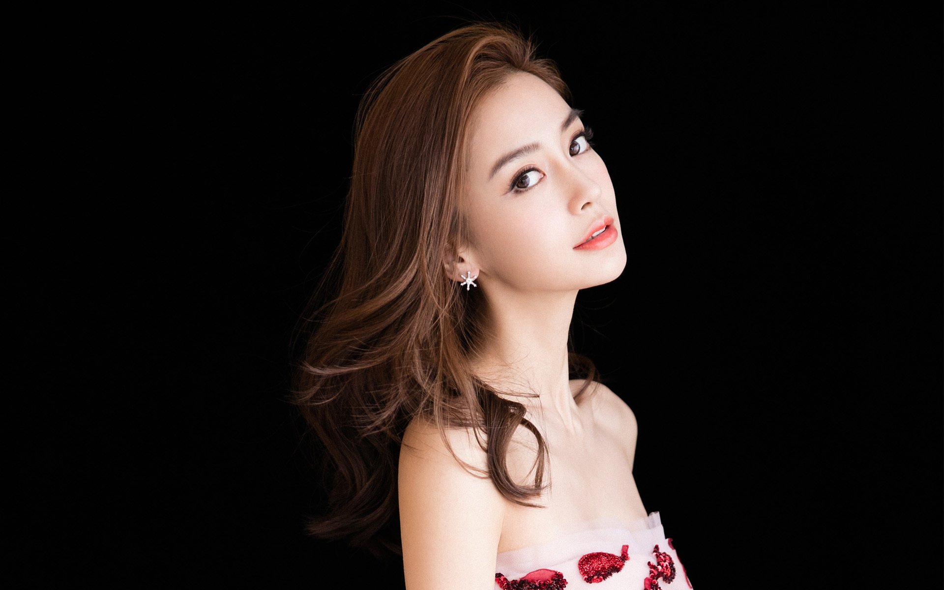 华体会在线下载-中国买家领衔，外国资金托举美国房市，海外投资美国房产